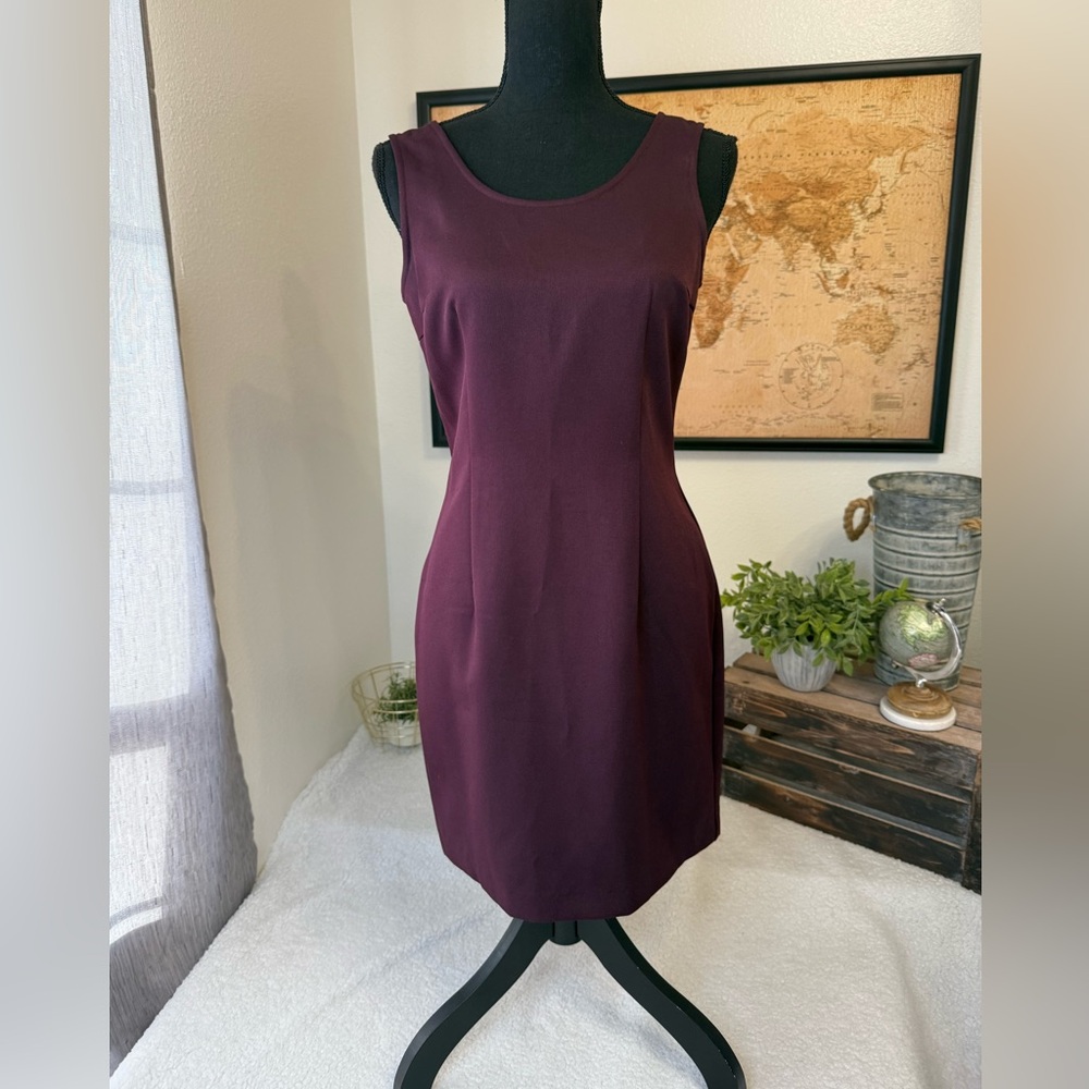 My Michelle sleeveless sheath dress
